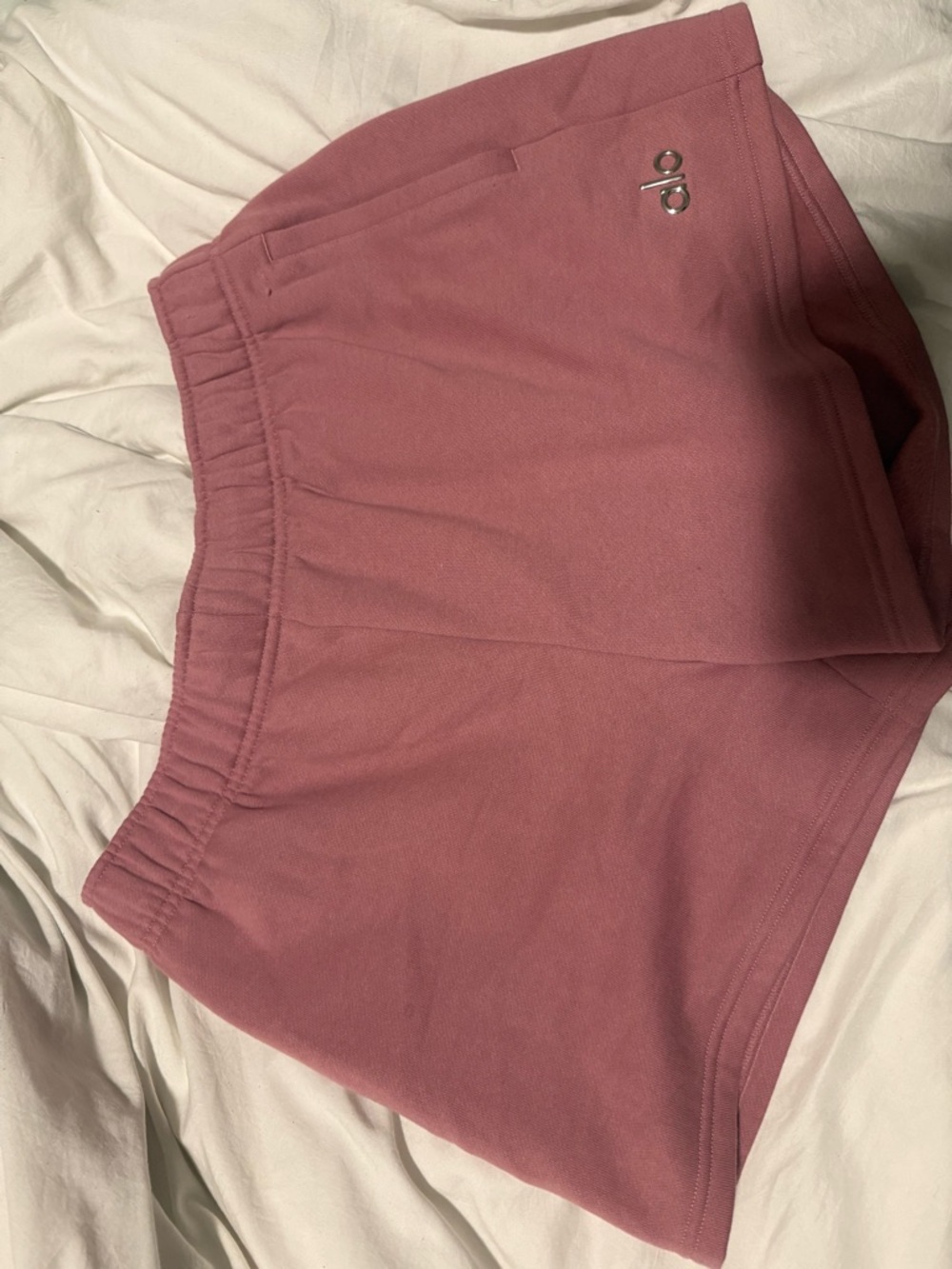 ALO Yoga Wild Rose Accolade Size M Like New - Picture 2 of 3